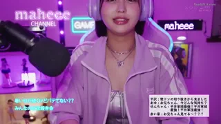 Cute Japanese small girl livestream fail