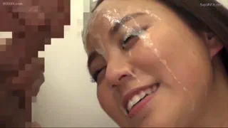 Her excitement to be bukkake'd is infectious [Sdde-569]